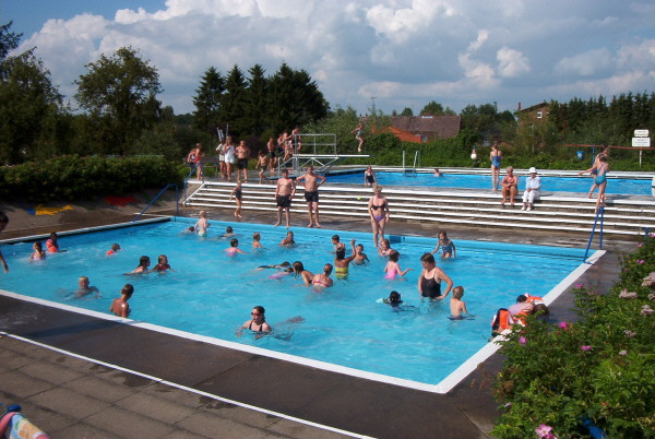 Schwimmbad 05