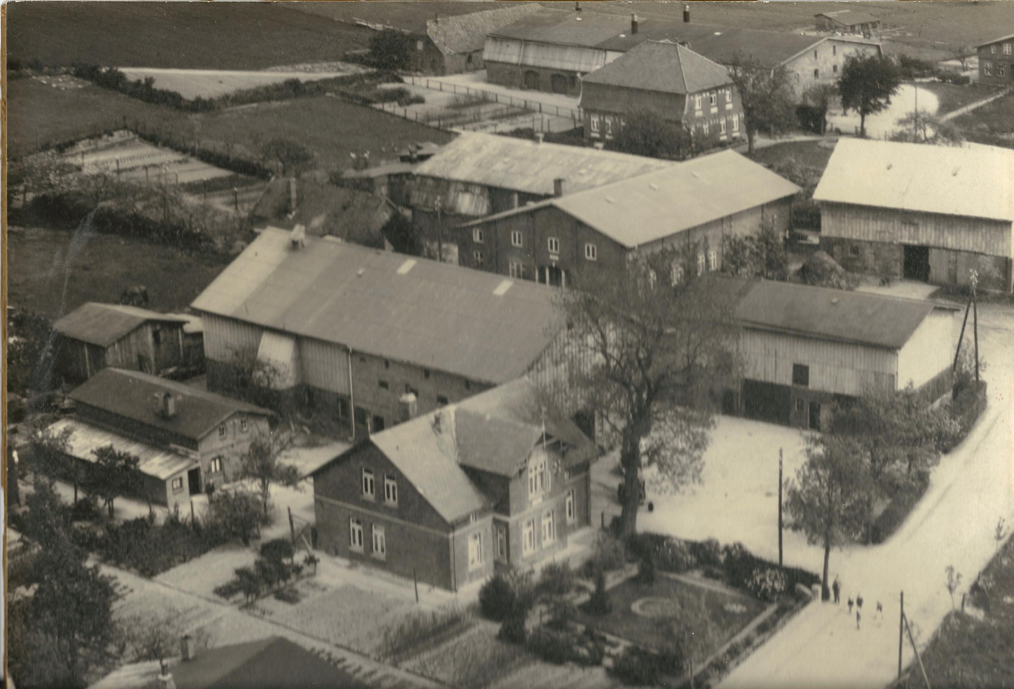 Hof Martens Hof Harms Timm und Hof Sierk Luftbild von 1955