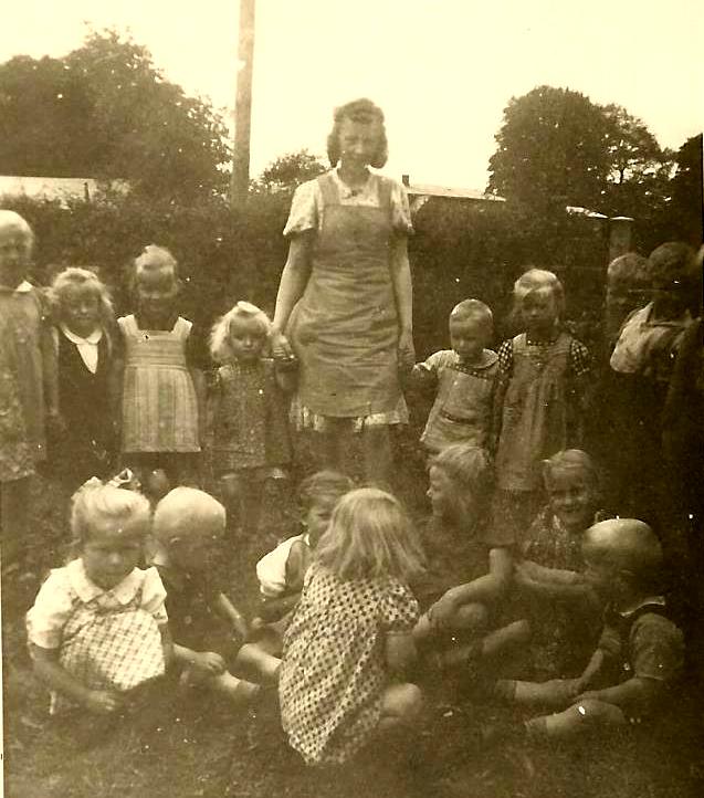 Kindergarten Anfang 1940 Wischhof